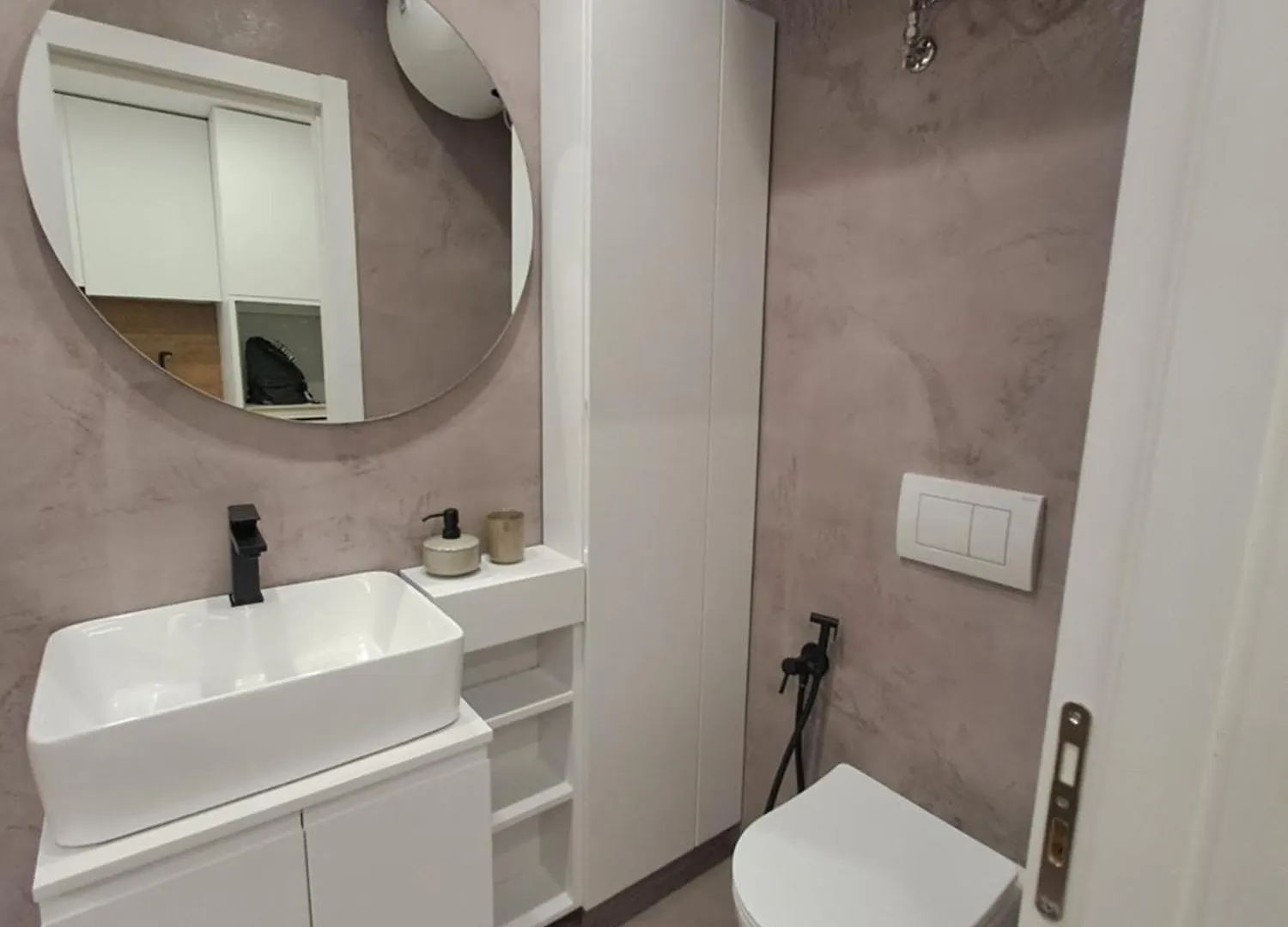 Comfy Studio In Tirana Lägenhet